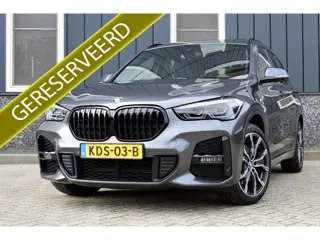 BMW X1 xDrive25e M-Sport Rijklaarprijs-Garantie SOH 96% Panoramadak Leder Interieur Led Apple carpla