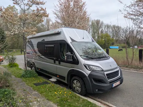 Autonome campervan Globetraveller Explorer Z bike van 2018 met 61700 km