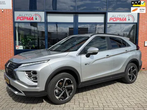 Mitsubishi Eclipse Cross 2.4 PHEV Intense+ Automaat / Trekhaak max 1.500kg / Keyless / Navigatie / 5