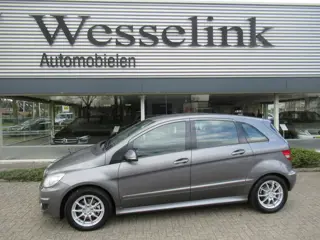 Mercedes-Benz B-Klasse 200 Automaat/Trekhaak (bj 2009)