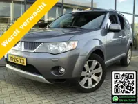 Mitsubishi Outlander 2.4 Instyle | AUTOMAAT | 7-PERSOONS | TREKHAAK | LEDER | DEALER ONDERHOUDEN | V