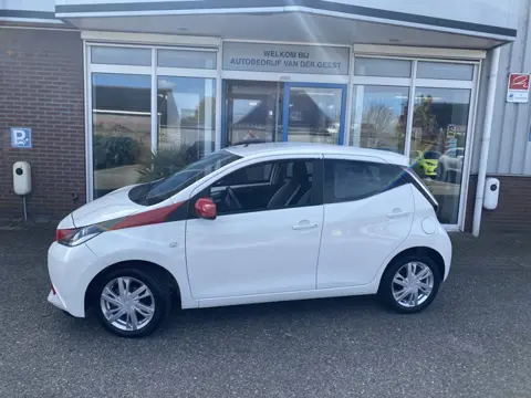 Toyota Aygo 1.0 VVT-i x-play (bj 2014)
