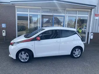Toyota Aygo 1.0 VVT-i x-play (bj 2014)