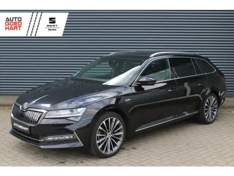 Škoda Superb Combi 1.4 TSI iV Laurin & Klement Panoramadak Geventileerde-Zetels Canton Camera Leer