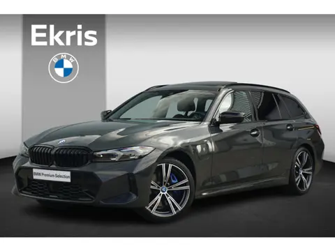 BMW 3 Serie Touring 320e M Sportpakket Pro 19'' / Panoramadak / Harman Kardon / Elektrisch verstelba