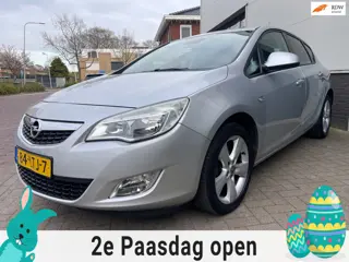 Opel Astra 1.4 Edition/Cruise-c/Climate-c/Aux/Trekhaak/Goed-onderhouden/Sfeerverlichting
