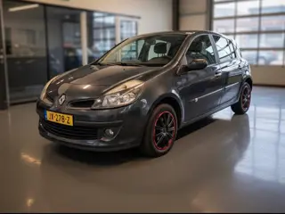 Renault Clio 1.2-16V Authentique-1 jaar apk-airco-elek ramen