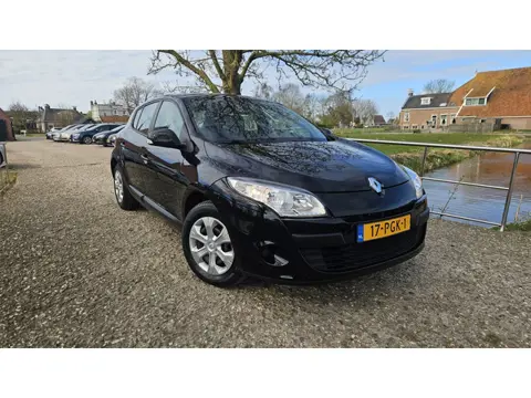 Renault Mégane 1.6 Authentique | 66.000 NAP + Airco + Cruise nu € 6.975,-!!!