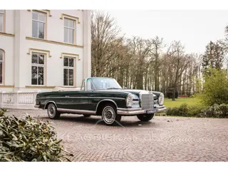 Mercedes-Benz 200-serie 220 SE Cabriolet (bj 1962)