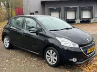 Peugeot 208 1.2 VTi Envy PDC/NAVI/DISTR.VV