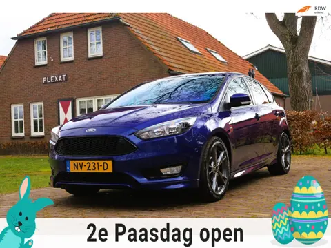 Ford Focus 1.0 ST-Line | Volledig Dealeronderhouden | ST-Line Pakket | Navigatie | Trekhaak | PDC | 