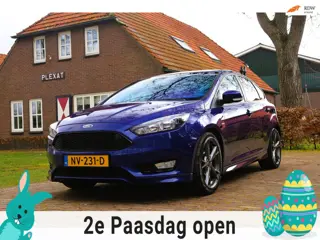 Ford Focus 1.0 ST-Line | Volledig Dealeronderhouden | ST-Line Pakket | Navigatie | Trekhaak | PDC | 