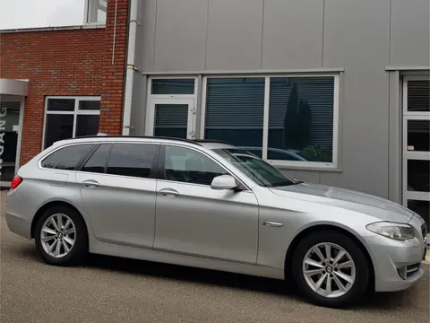 BMW 5 Serie Touring 523i Aut PanoDak Leder Navi Xenon