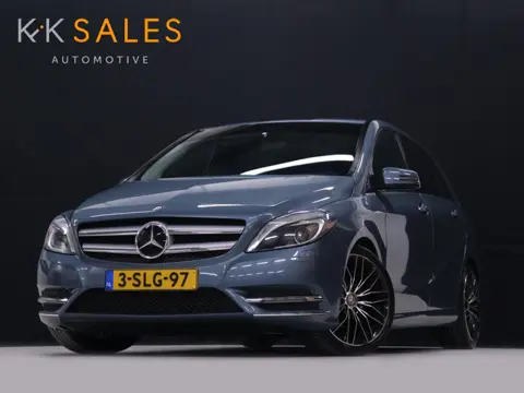 Mercedes-Benz B-Klasse 180 Ambition AUTOMAAT [CRUISE CONTROL, BLUETOOTH TELEFOON, NAVIGATIE, LICHTME