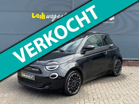 Fiat 500 e La Prima 42 kWh *carplay *camera *leer *stoelverw