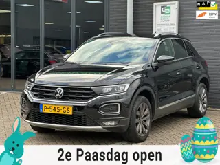 Volkswagen T-Roc 1.5 TSI Sport/VIRTUAL COCPIT/CAMERA/NAVI/CARPLAY/STOELVERWARMING!!