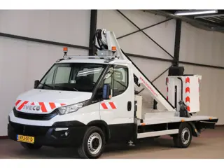 Iveco Daily 35S12 HOOGWERKER 13 METER LT130TB MET 3500 KG TREKVERMOGEN TREKHAAK