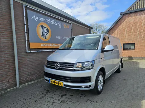 Volkswagen Transporter 2.0 TDI L1H1 Highline (bj 2016)