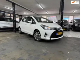 Toyota Yaris 1.5 Hybrid Business Plus Dealer onderhouden