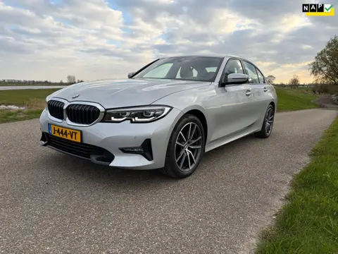 BMW 3-serie 318i High Executive Edition