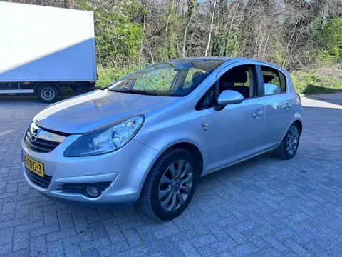 Opel Corsa 1.4-16V '111' Edition Airco Trekhaak