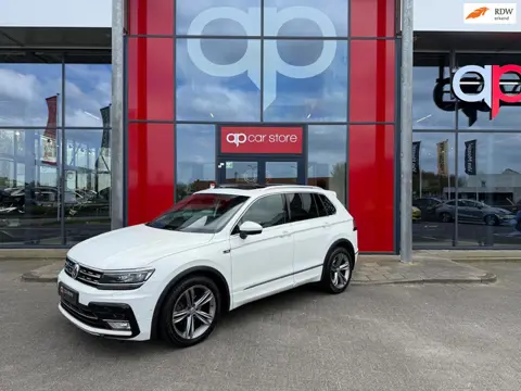 Volkswagen Tiguan 1.4 TSI ACT Business R 3 X R-Line Vol | Panorama | 360 Camera | Memory Seats | Led