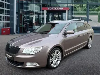 SKODA SUPERB 1.8 TSI Elegance Business Line LEDER/MEMORY/AFN.TREKHAAK/PDC/STOELVERW