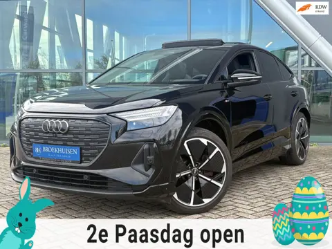 Audi Q4 Sportback e-tron 45 quattro S-Line 82 kWh Panoramdak / Camera / Trekhaak