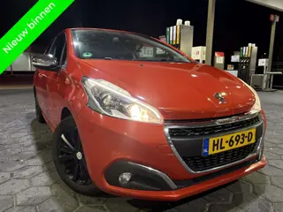 Peugeot 208 1.6 Hdi Allure Sensor Leer Clima Netjes