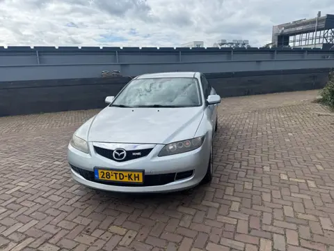 Mazda 6 Sport 2.0i Touring