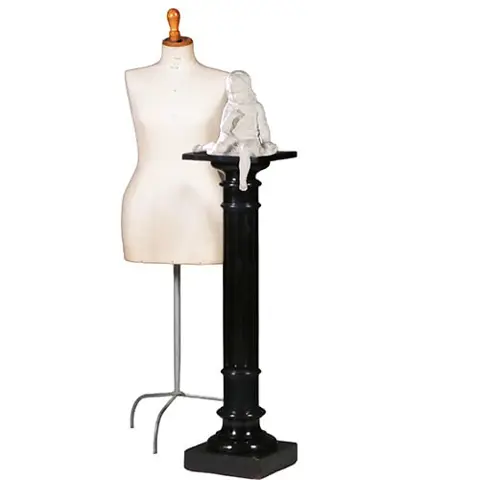 Zwart gepolitoerde zuil met cannelures ca 1875 Hollands