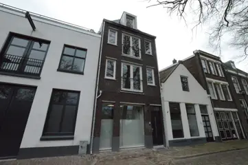 Woning aan de Menno van Coehoornsingel te Zwolle