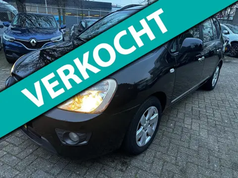 Kia Carens 2.0 CVVT X-ecutive