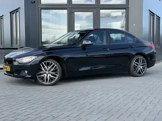 BMW 3-serie 320i Executive Clima | Trekhaak | Navi pro | Nwe APK