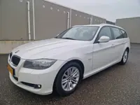 BMW 3 Serie Touring 318i High Executive (bj 2011)