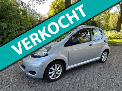 Toyota Aygo 1.0-12V Access 2009 5-deurs! Stuurbekrachtiging! Zuinig!