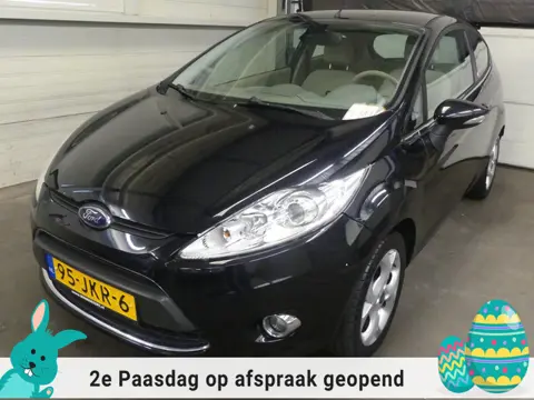 Ford Fiesta 1.4 Ghia - Automaat - Trekhaak - Stoelverwarming