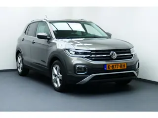 Volkswagen T-Cross 1.0 TSI Style. Adap Cruise, Camera, StoelVerw, Clima, 17"LMV, Haak 1100kg