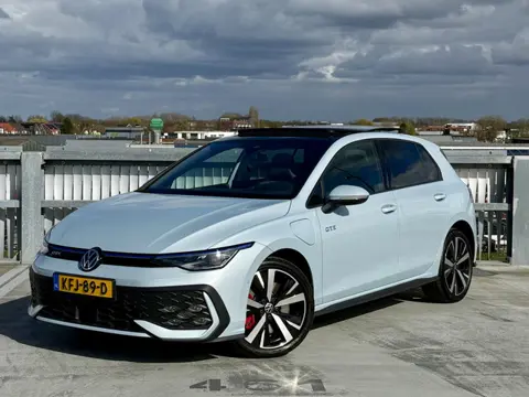 Volkswagen Golf 1.5 eHybrid GTE | Pano | IQ | 360° | HUD