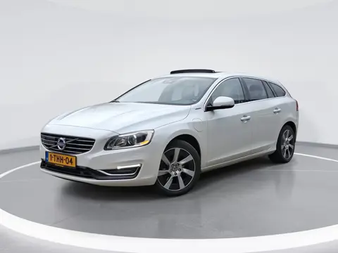 Volvo V60 2.4 D6 AWD Plug-In Hybrid Summum SCHUIFDAK|NW HV ACCU + AIRCOPOMP| 18613 / 4857 VEILING+OP