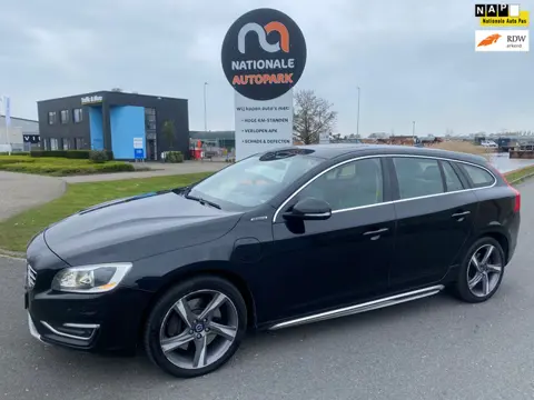 Volvo V60 2014 * 2.4 D6 AWD Plug-In Hybrid Summum * EXPORT & HANDEL