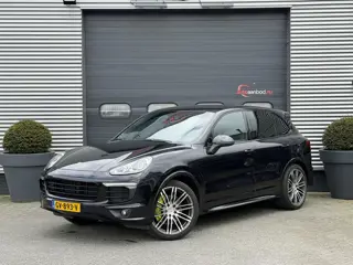 Porsche Cayenne 3.0 S E-Hybrid Sport Chrono | Camera | Luchtvering | Stoelverwarming | Navigatie | P