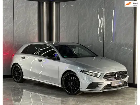 Mercedes-Benz A-klasse 250 e AMG | Night | Sfeer | Stoelverwarming | 18” AMG Velgen | Lane Assist | 