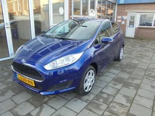 Ford Fiesta 1.0 Style Airco, Parkeersensoren achter, Handsfree Systeem, Boordcomputer, Audiosysteem