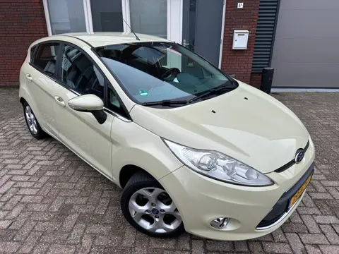 Ford Fiesta 1.25 Titanium / PDC / Clima / NAP / 5DS / AUX