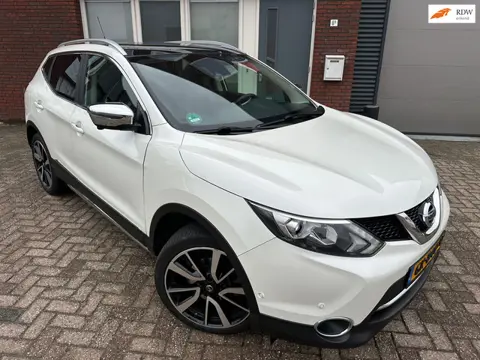 Nissan Qashqai 1.2 Tekna + / 1e Eig / Pano / Leder / Camera / Navi / AUT