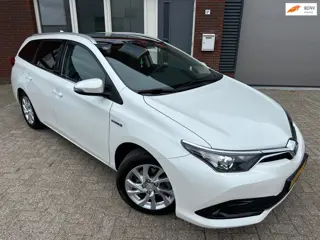 Toyota Auris 1.8 Hybrid Lease Pro / Pano / Camera / Navi / Clima / Cruise