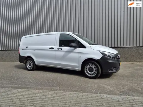 Mercedes-Benz Vito 119 CDI Lang | Camera | Parkeer sensoren | Nieuwe APK | Stoelverwarming | Carplay