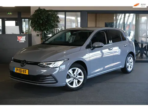 Volkswagen Golf 1.0 TSI Life Navi Led Acc Pdc Climate Camera