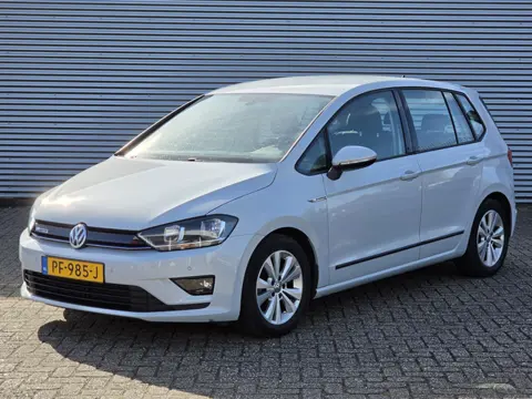 Volkswagen Golf Sportsvan 1.0 TSI Automaat Carplay Navi Pdc Trekhaak